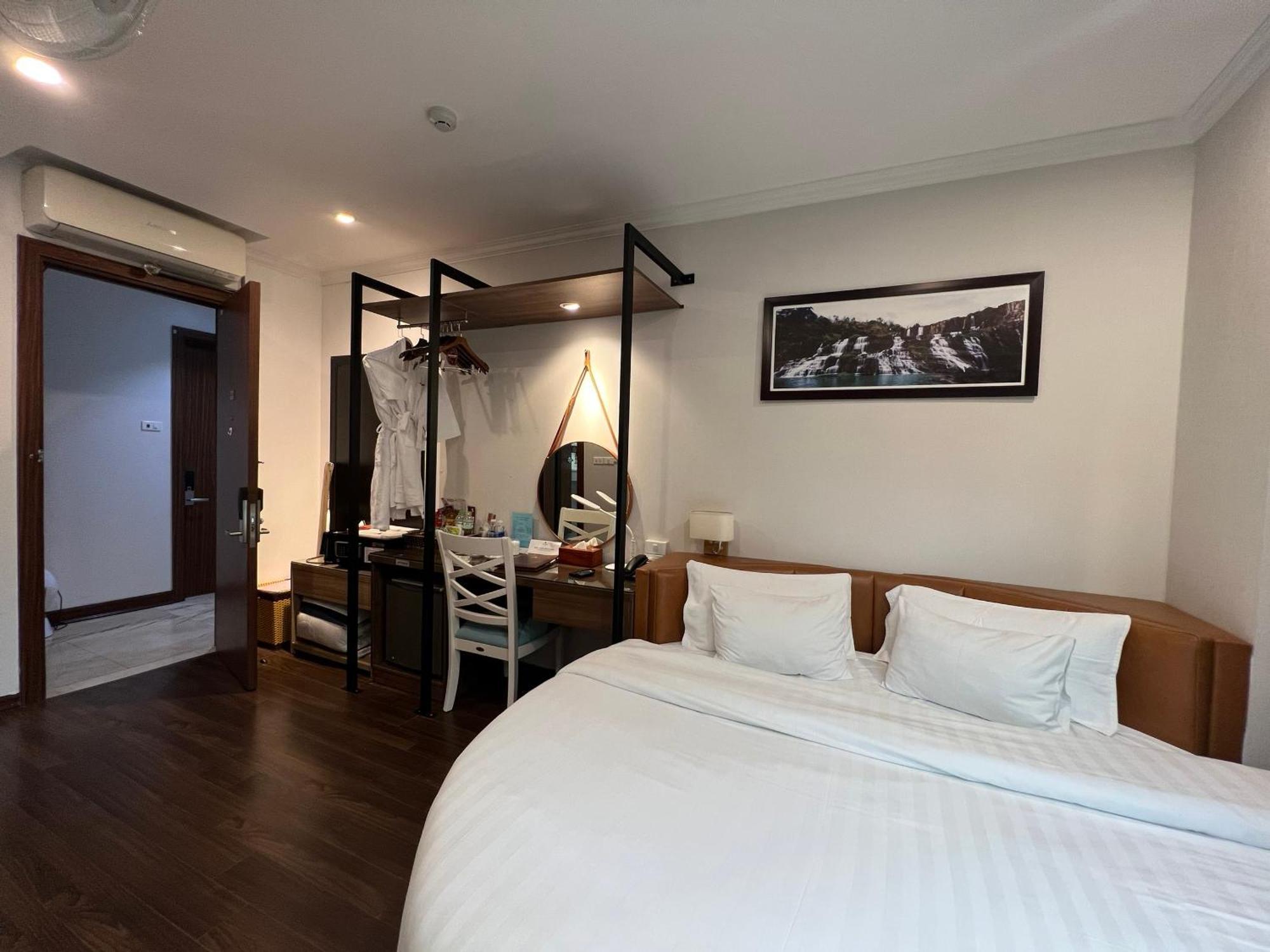 A25 Hotel - 193 Trung Kinh, Hanoi